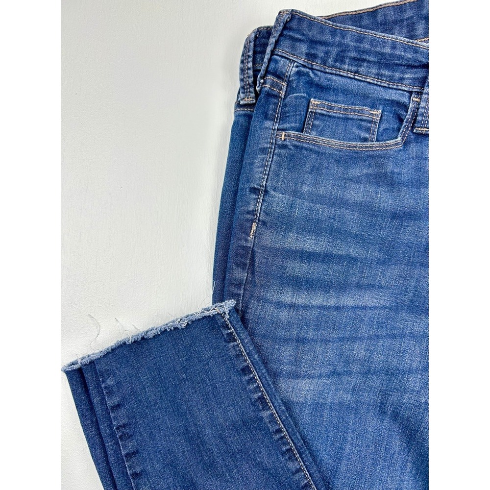 UNIVERSAL THREAD -SIZE 10/30R- DENIM JEANS -HIGH RISE SKINNY- FAIR TRADE CERT. - Picture 9 of 9